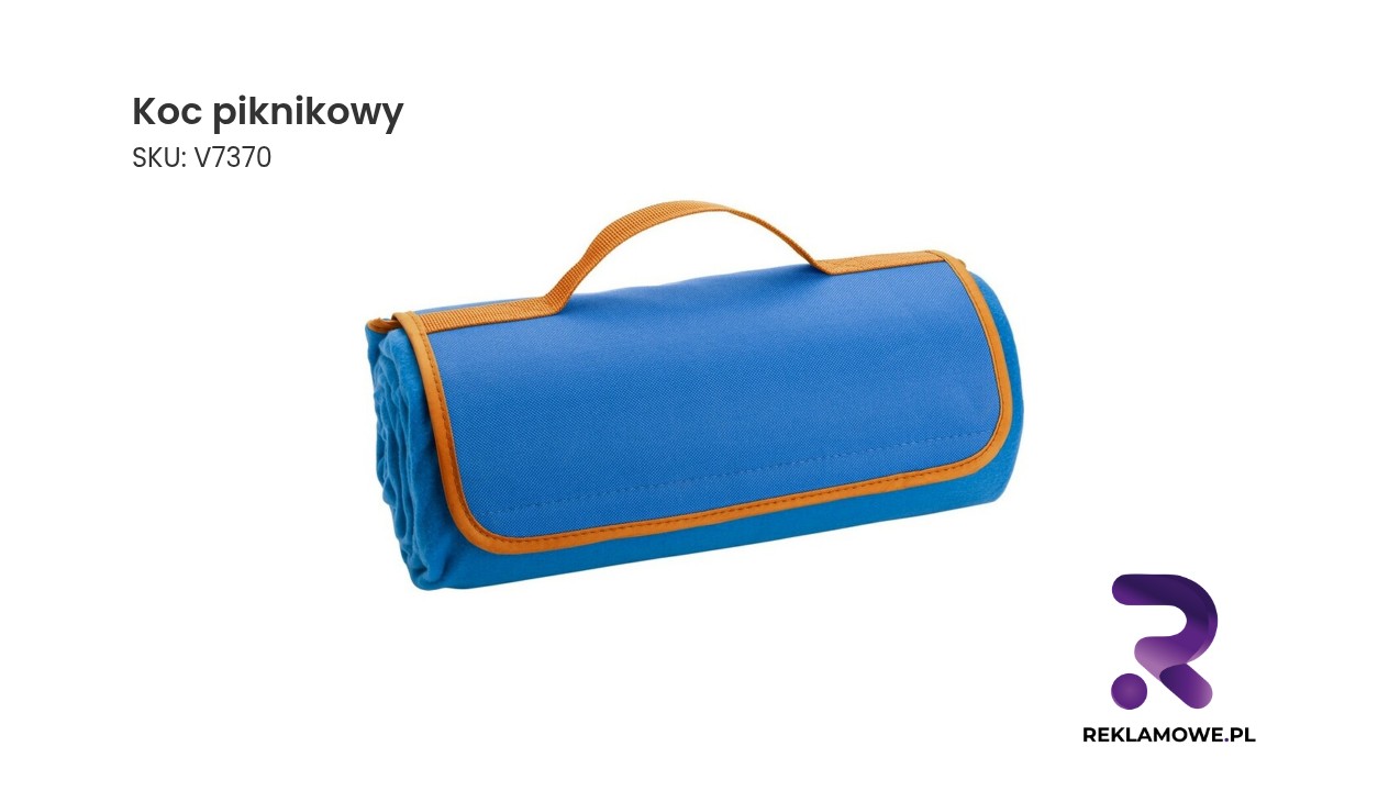 Koc piknikowy na trawie