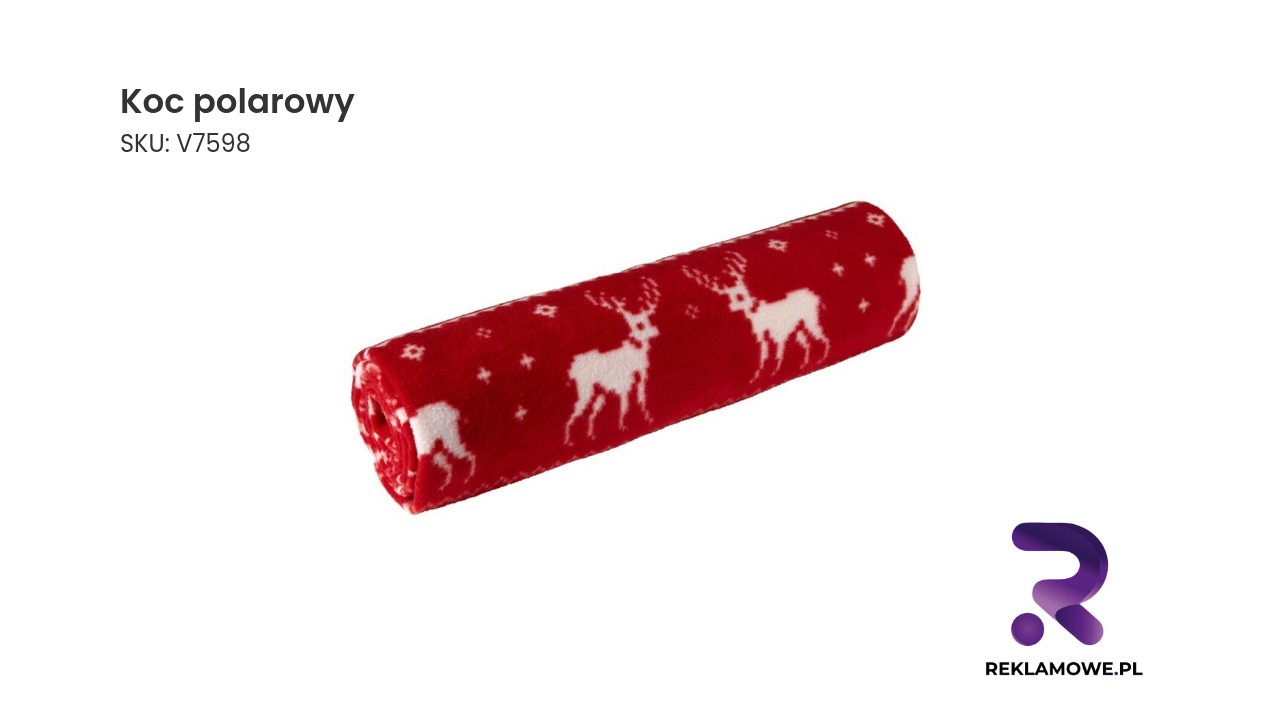 Koc polarowy w przytulnym domowym otoczeniu