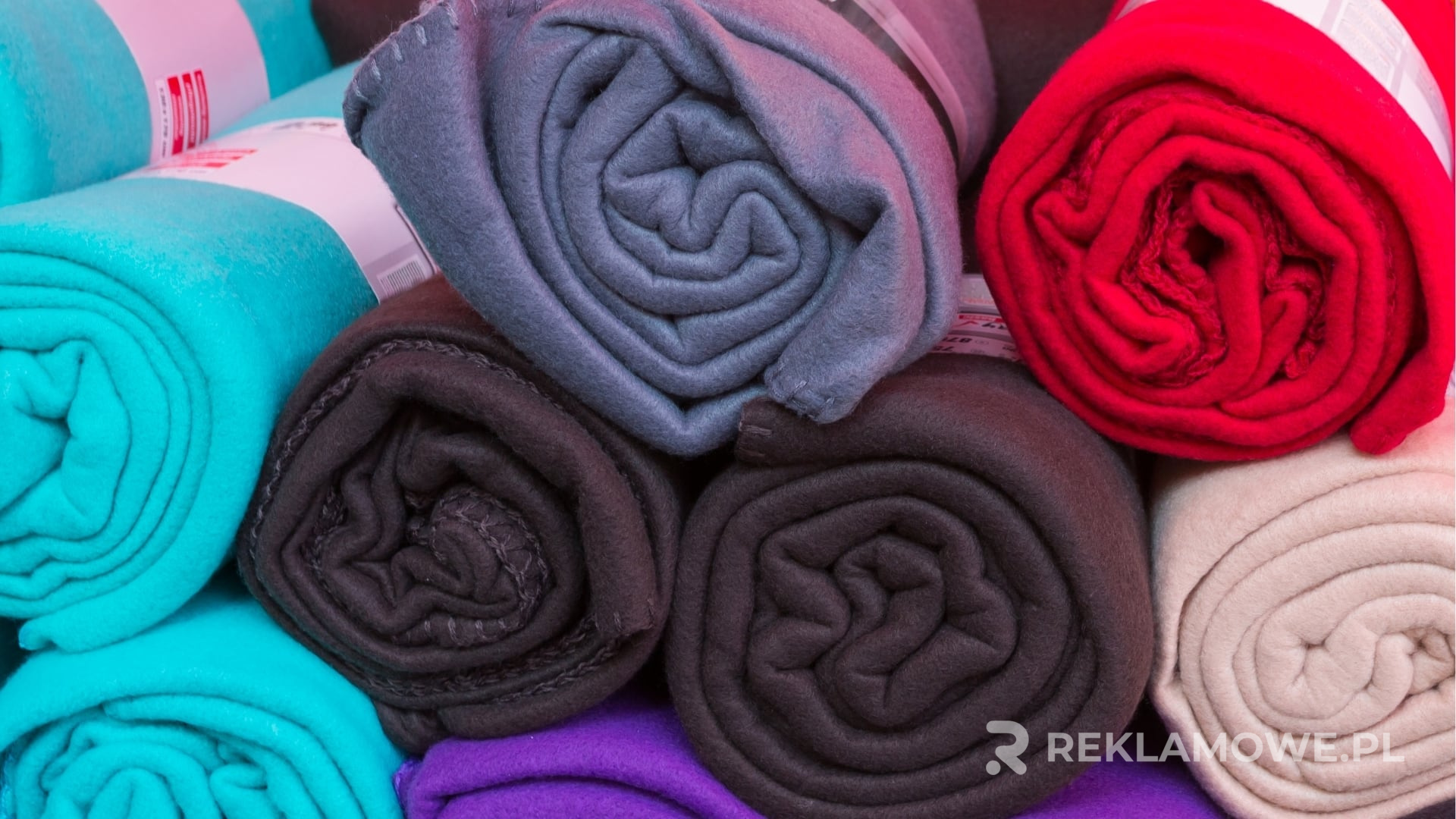 Koc reklamowy używany w zimowej promocji